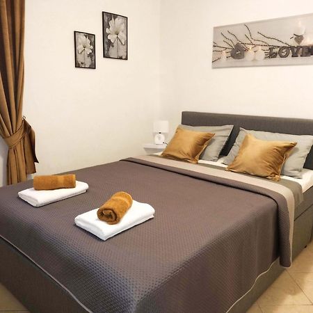 Apartman Dora Pula Extérieur photo