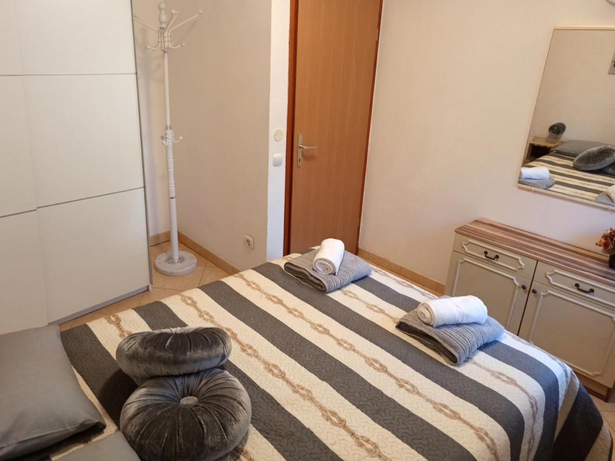 Apartman Dora Pula Extérieur photo