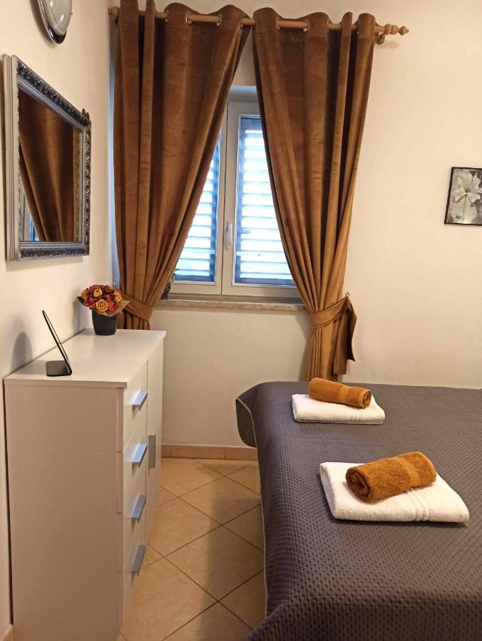 Apartman Dora Pula Extérieur photo