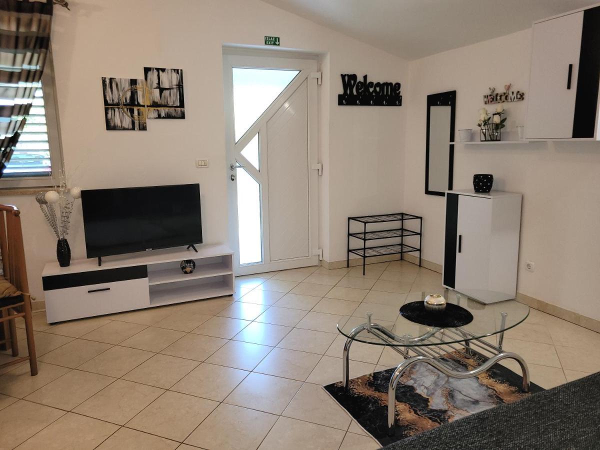 Apartman Dora Pula Extérieur photo